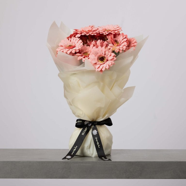 Creamy Bouquet Wrapping