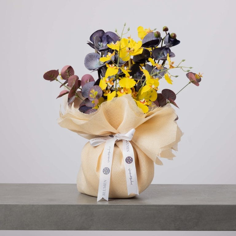 Off-white Bouquet Wrapping