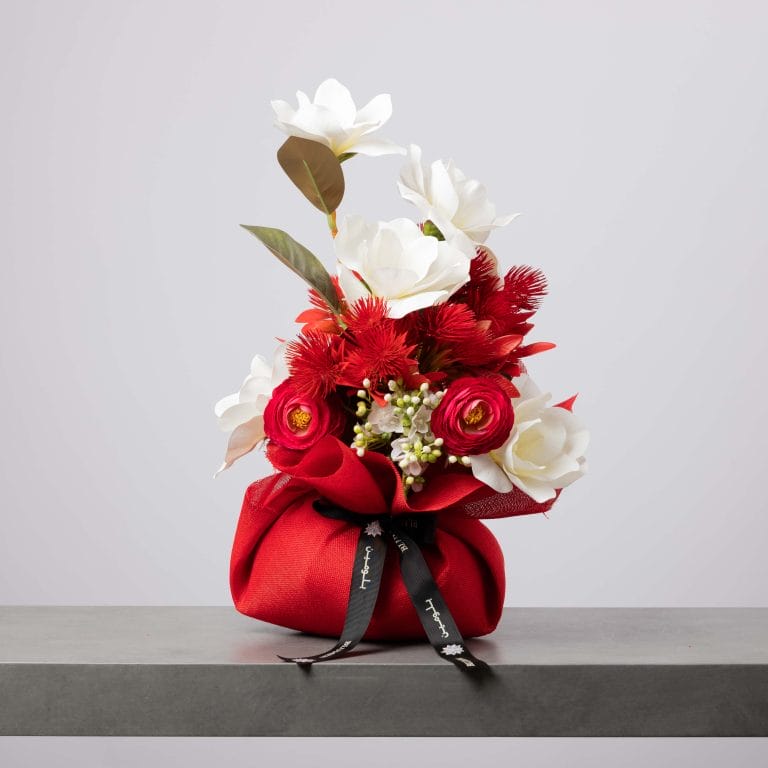 Red Bouquet Wrapping