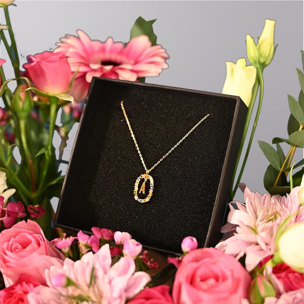 A بي دي باولا قلادة بتصميم حرف - الصورة 2